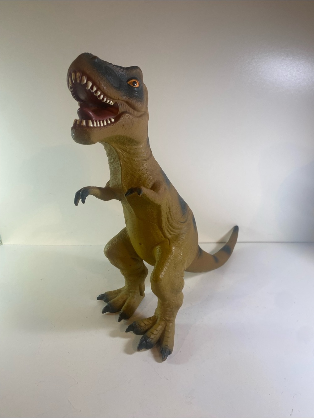 Animal Planet 2019 Giant 16" Soft Rubber T-Rex Tyrannosaurus Dinosaur Toy
